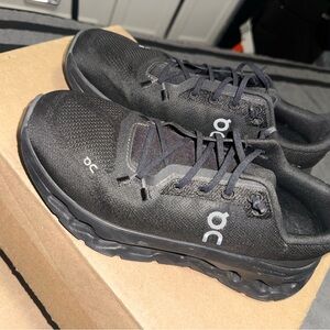 On Women’s Black Sneakers - Cloudtilt